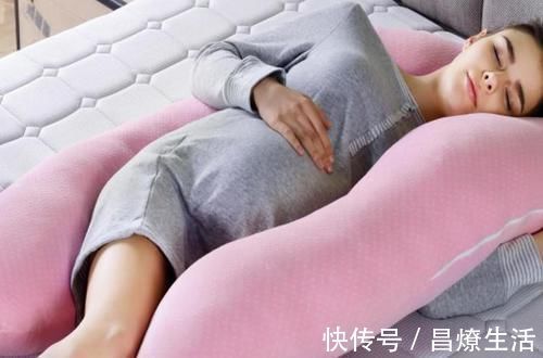 宝妈|孕妇睡觉时,若经常翻身,会给胎儿带来3个影响!不容忽视