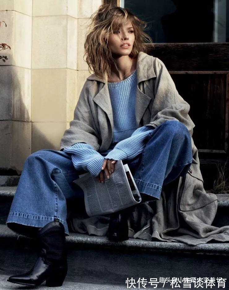 红+ 秋冬季,毛衣就买这4个“显白色”,高级不说还减龄,黄皮也能穿