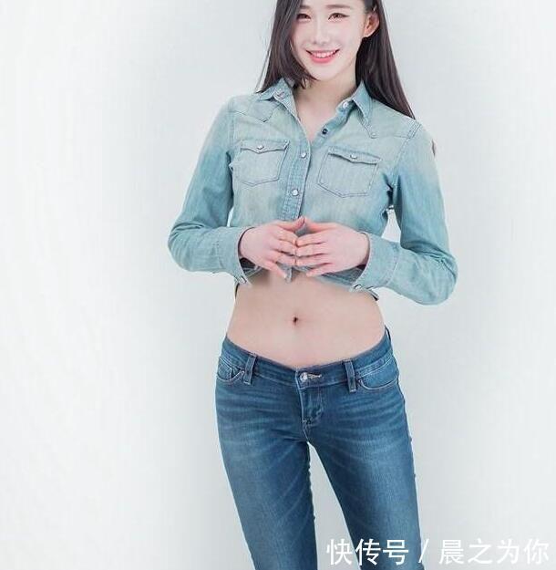 百搭 清纯有气质的小仙女,搭配紧身牛仔裤,回头率特别高!