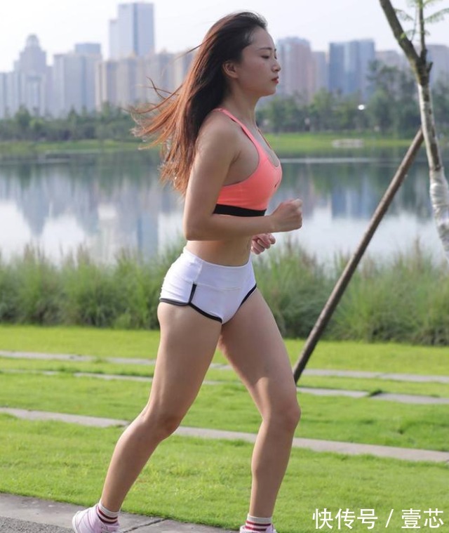 美女|江苏22岁美女晨跑照走红，网友：真有气质