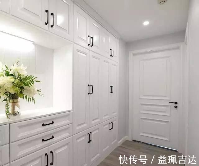 款款|去邻居们家串门,一进门就被入户鞋柜惊艳到了,款款漂亮又实用