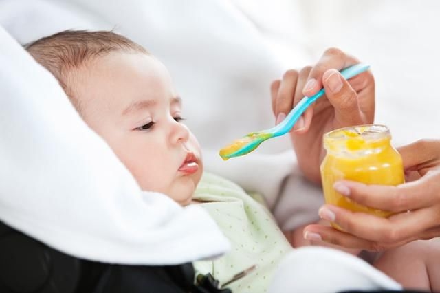 营养|宝宝未满一岁，有几种辅食少喂，看似有营养实际可能伤肠胃