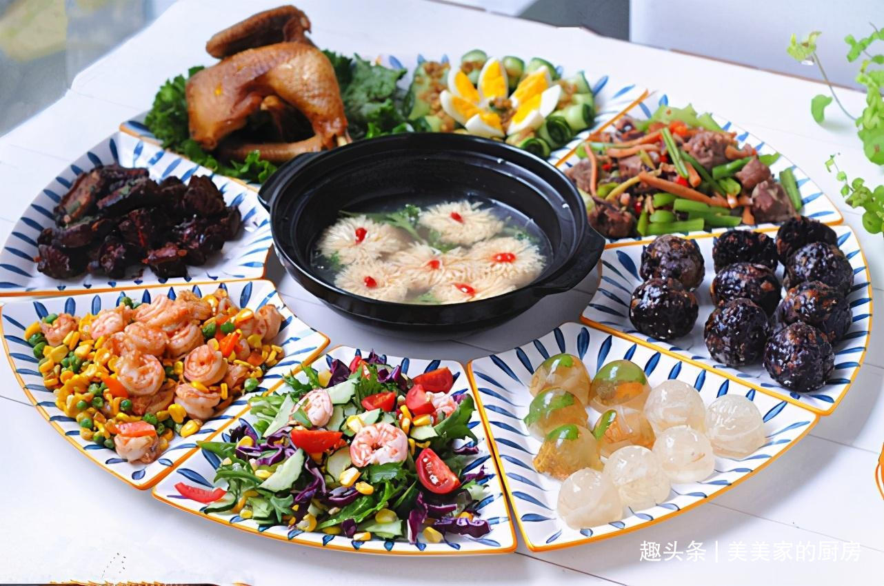 鸭汤|周末大餐，整整花了9个小时，中饭变成了晚餐，上桌全家惊艳啦！