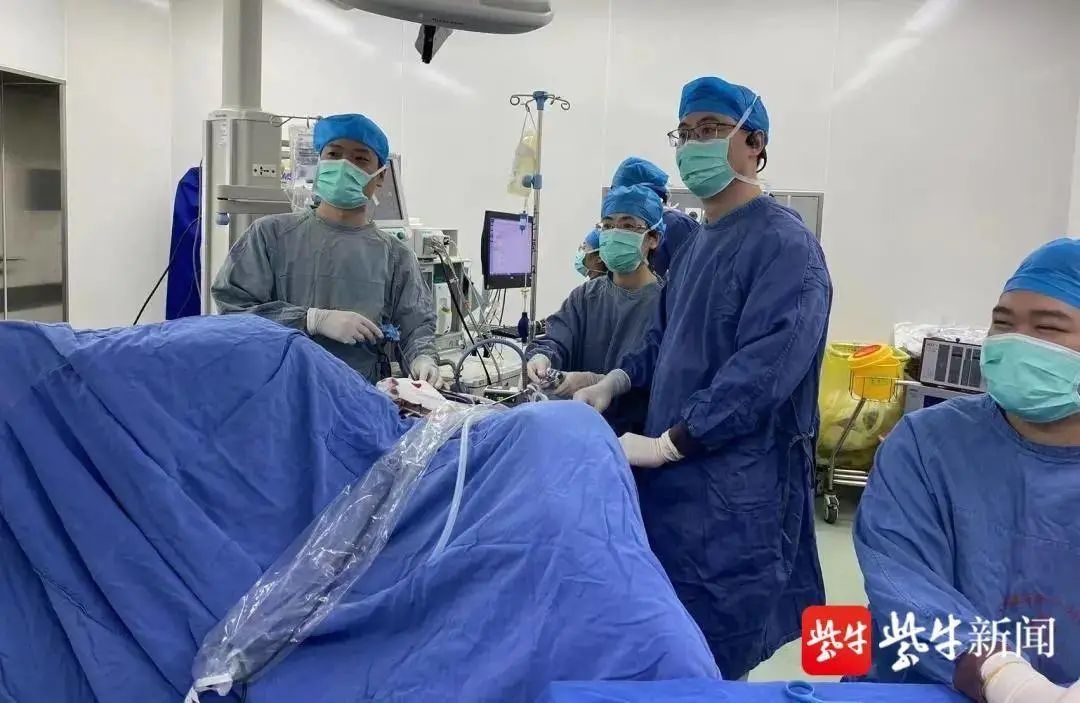 膀胱镜|4岁男童长出2个大结石，竟因这个坏习惯