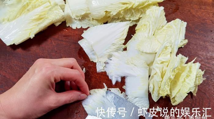 冬天|冬天,此菜怎么吃都不腻,比萝卜便宜,比荠菜鲜,营养滋补不上火