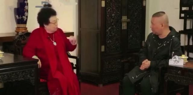 动物$黄鼠狼会给鸡“拜年”，月圆之夜还会拜月，真这么神奇？想多了