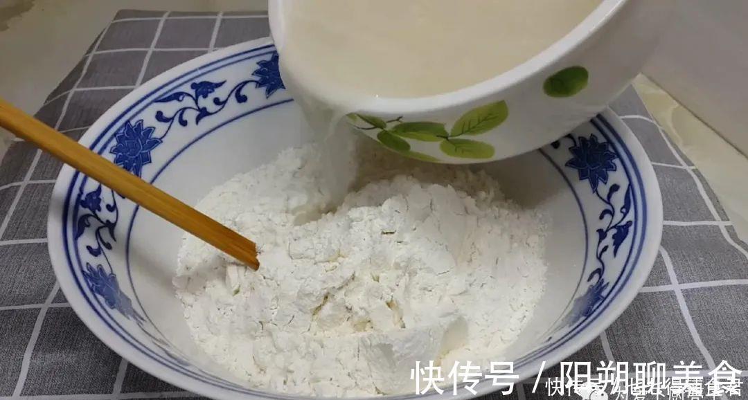 红薯别只会烤着吃了,锅里蒸一蒸,个个松软香甜,想吃都买不到