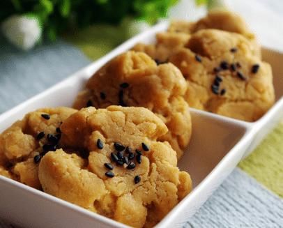 早点|这种小饼不可错过，鲜香酥脆，一吃就上瘾，后悔没有早点学会