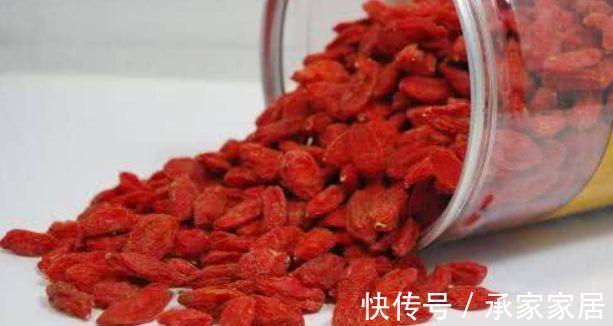 食物|中年人可以多吃四种食物,美容养颜、滋润肌肤,好处多多!