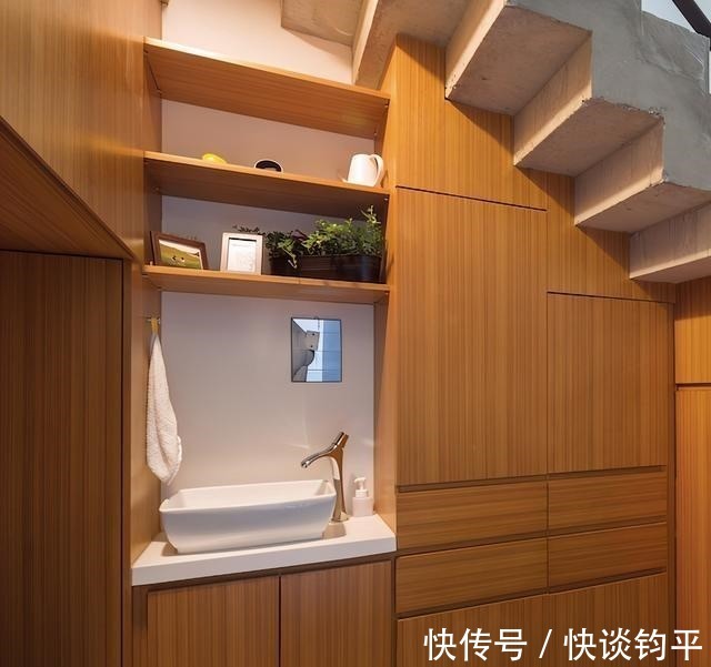 卫生间|经历过才懂，玄关不仅要装柜子，设计个洗漱台也同样重要，很实用