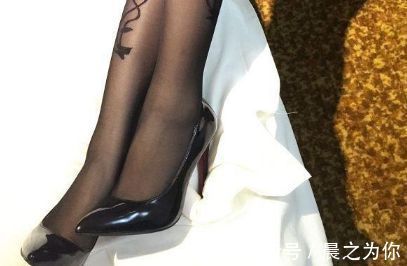 美好时光 尖头细跟是一种有着魅力的鞋,穿着舒适优雅的高跟鞋才是正确选择