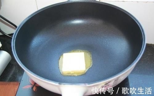 零食|网红零食雪花酥,其实自己在家也能做,甜而不腻,香酥可口