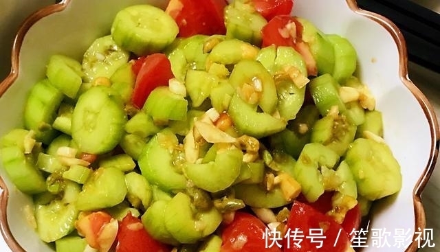 菜单|国庆家宴菜单，12道菜不精致但合胃口，好吃又实惠，网友：求蹭吃