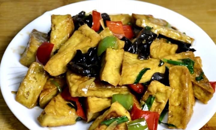 做法|红烧豆腐最简单的家常做法,鲜嫩多汁又入味,我家1周吃4次