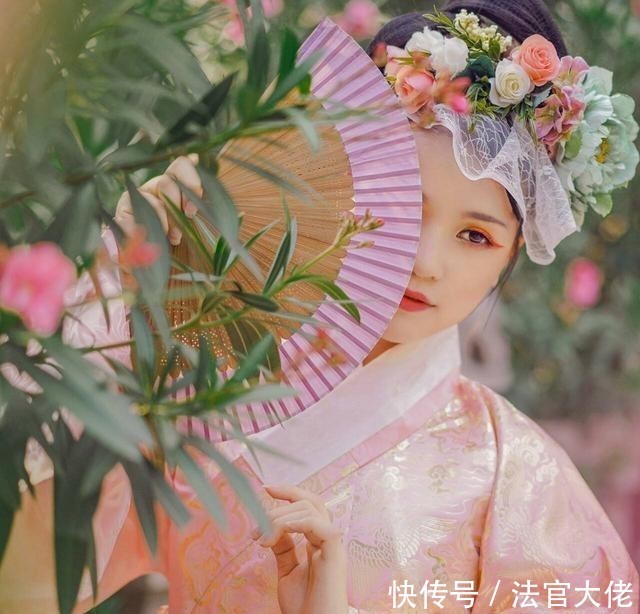 新家|空间:祖母留的檀木梳子是空间,堆满奇珍异宝,做农女也不愁了