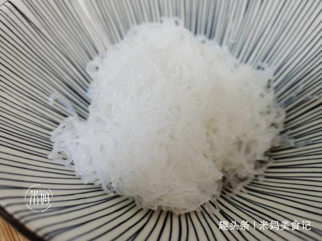 做韭菜馅饼，这2种调料别乱放，不少人都搞错了，难怪不鲜不香