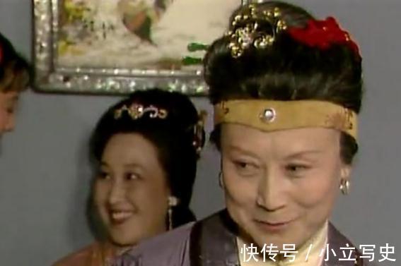 李嬷嬷#冷眼看红楼:李嬷嬷为什么独骂袭人?她是欺软怕硬还是替人行诛?