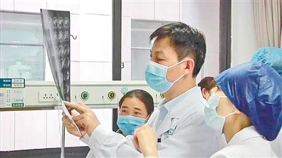 第一附属医院|完成疫苗接种 仍需佩戴口罩