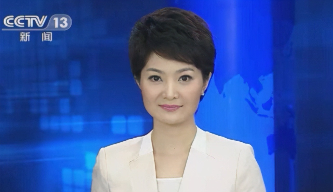 新闻主播|央视新闻主播有两条路可以选一条是宝晓峰,另一条是刘羽