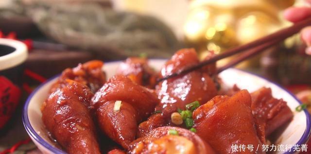 步骤|记住这三个步骤,卤猪蹄肥而不腻软糯香嫩,吃一口满嘴香