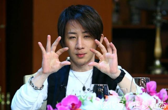 一夜爆紅|12年前,因春晚一夜爆紅的劉謙,如今在做什么?