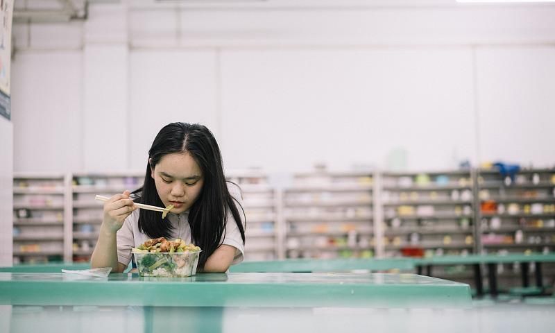 饮酒|女性为何普遍比男性长寿有这3个原因，男性能接受吗