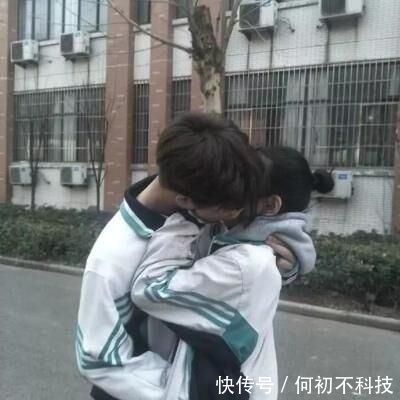 唐昊|第一次带女友回家,妈妈不敲门就“闯进房间”,毁掉了孩子的一生