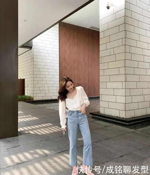 青春|春末时尚潮人穿搭，青春减龄极度舒适，用超美搭配让你瘦成闪电