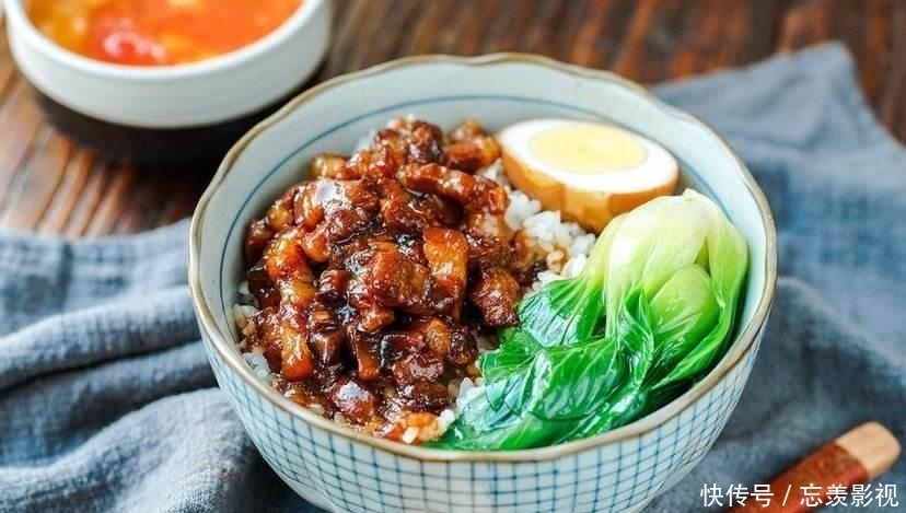 卤肉饭|教大家做正宗“卤肉饭”,自己在家做好吃又实惠,新手学起来也不难!