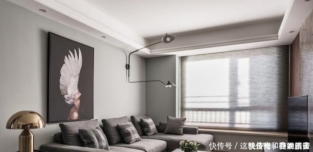 榻榻米|客厅沙发怎么买U型太老土，聪明人家里这样摆，时尚省空间