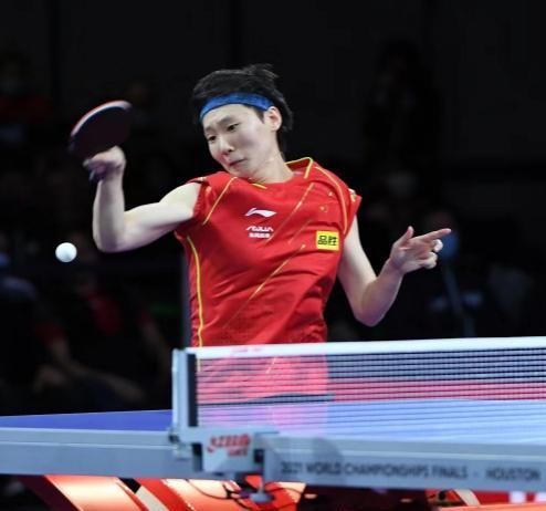 中國女乒|王曼昱成家鄉(xiāng)驕傲！父母賣房供她打球，球館外擺攤，肉夾饃5元1個