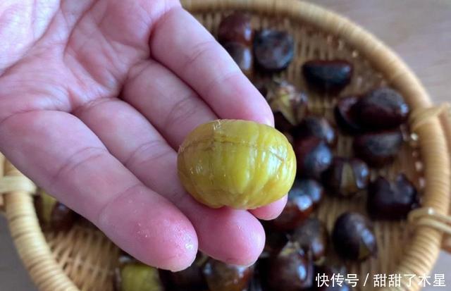 香甜|我家糖炒栗子从不买,有电饭锅就能做,1秒剥皮,香甜软糯超好吃
