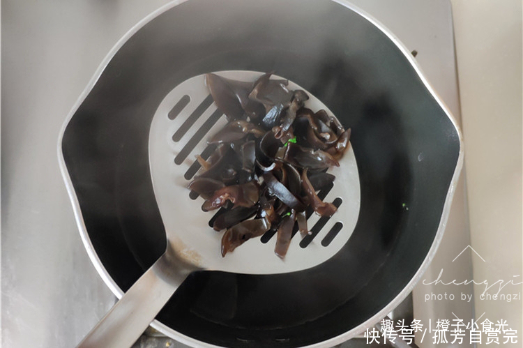 年夜饭吃啥此道“锦上添花”要试试，菜名有讲究，象征越来越好