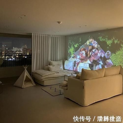 98平|一个人的极简生活!98平的小房被她布置成精致小窝,引上千人围观