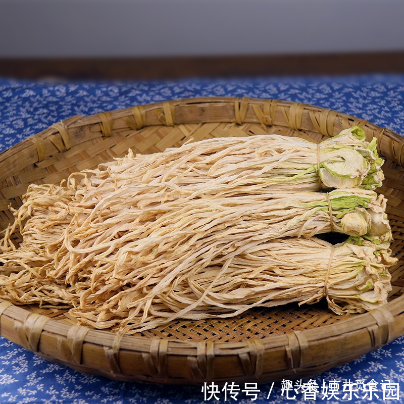 炖肉|5种晒干更香的蔬菜，留着冬天炖肉吃，做法简单，比新鲜的还好吃