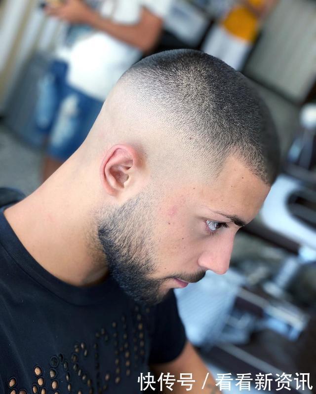男发别再在瞎剪了,这才是当下最火发型22款,清爽有型真时尚