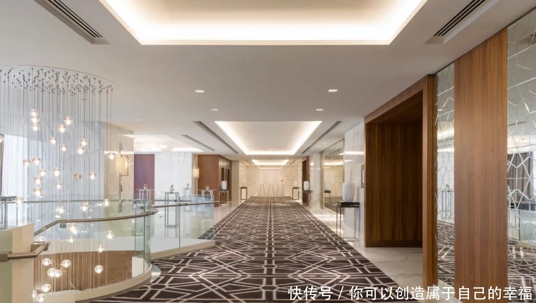 低薪|喜来登变了,这个80岁的老品牌要走“wework”风?