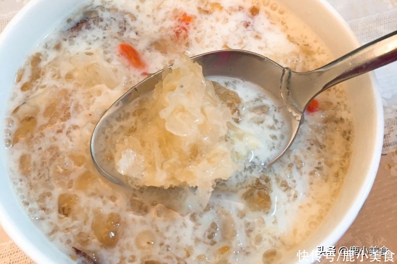 常喝|三伏天,女性常喝这碗“美人羹”,甜润好喝,养颜补水,皮肤滋润