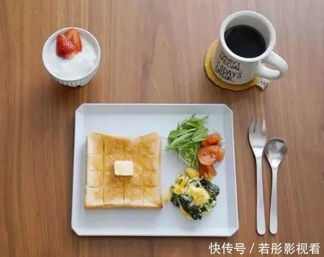 远离血栓,请记住,晨起两坚持,晚上两不要,血管才会更通畅