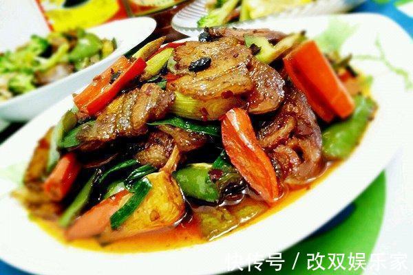 东北酱|女人爱美,适合常吃3种美食,疏通血管,排毒抗衰,改善体质