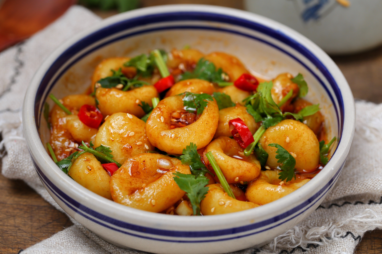 自从学会土豆此做法,老公隔三岔五点名要,Q弹入味好吃到舔盘底!