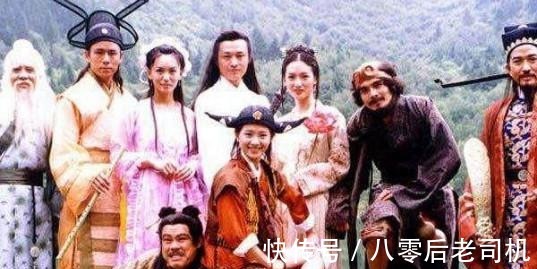 下联#乾隆一上联“七男一女同桌凳,何仙姑怎不害羞”,下联经典到爆!