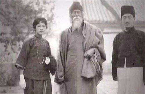 梁思成续弦林洙:婚后变卖林徽因嫁妆,抖出林徽因无数“黑料”