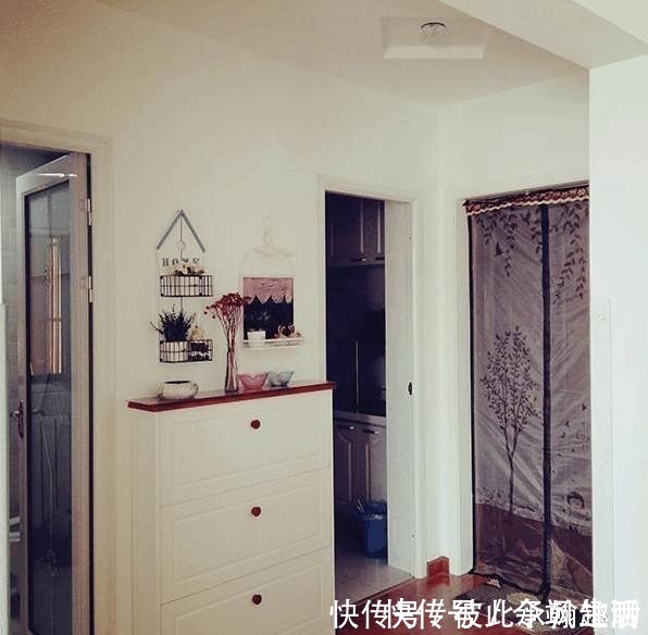 老师傅|老公坚持把阳台和客厅打通，让老师傅装一排榻榻米，一房变两房！