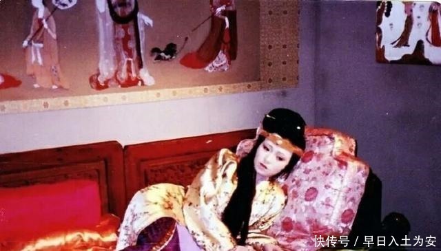 从《红楼梦》里的贾元春,看清朝选秀制度对旗人的影响!