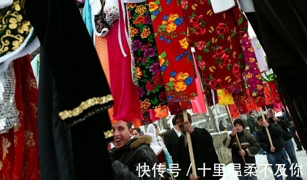 化妆|保加利亚婚礼奇葩风俗,新娘化妆变“尸体”。