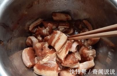 五花肉不要红烧了,教你这个新吃法,软糯喷香不油腻,入口即化