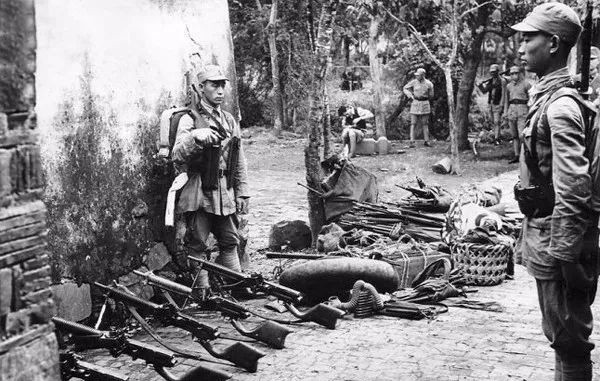 照片|首次公开的抗战照片,看后心情百味杂陈!