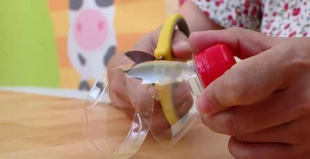 塑料瓶别扔了,简单改造一下,全家抢着用