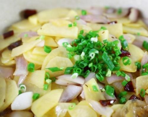 洋葱和它是天生一对,每天炒一盘,营养美味,软化血管,肠道通畅了